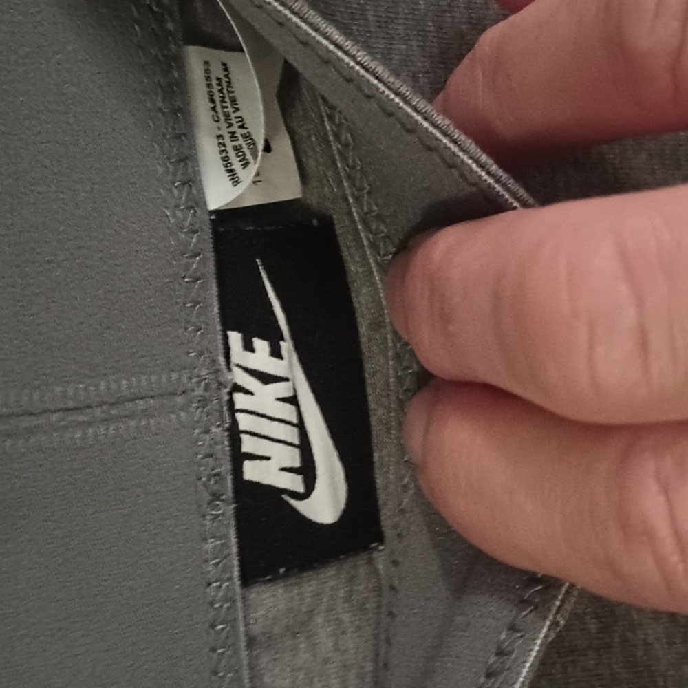 Nike Kids Gray and Pink Set - Picture 4 of 6